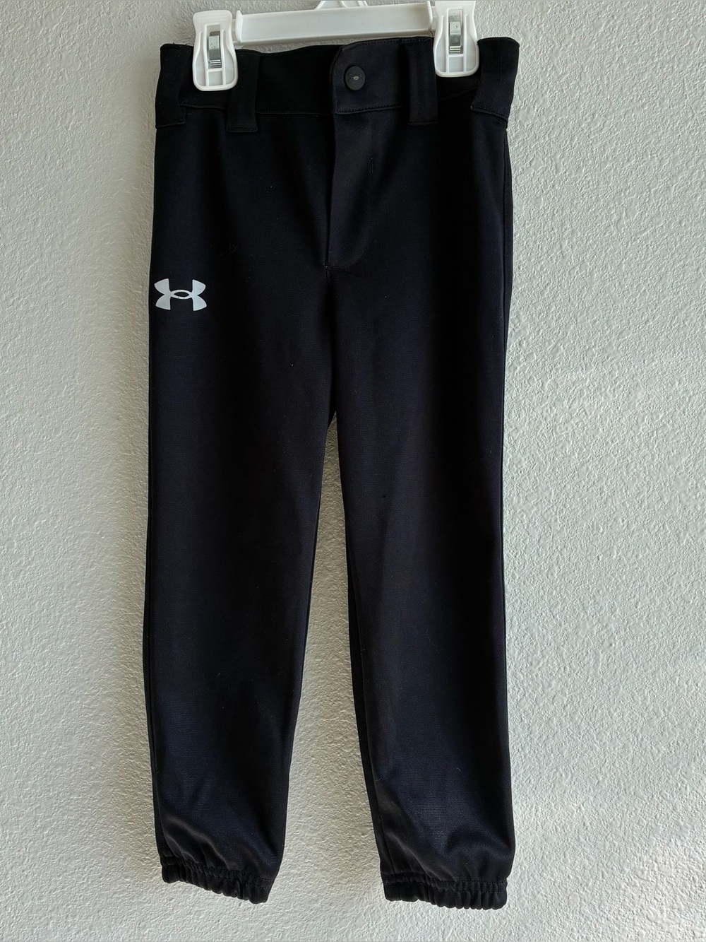 Under Armour youth baseball softball t-ball black pants